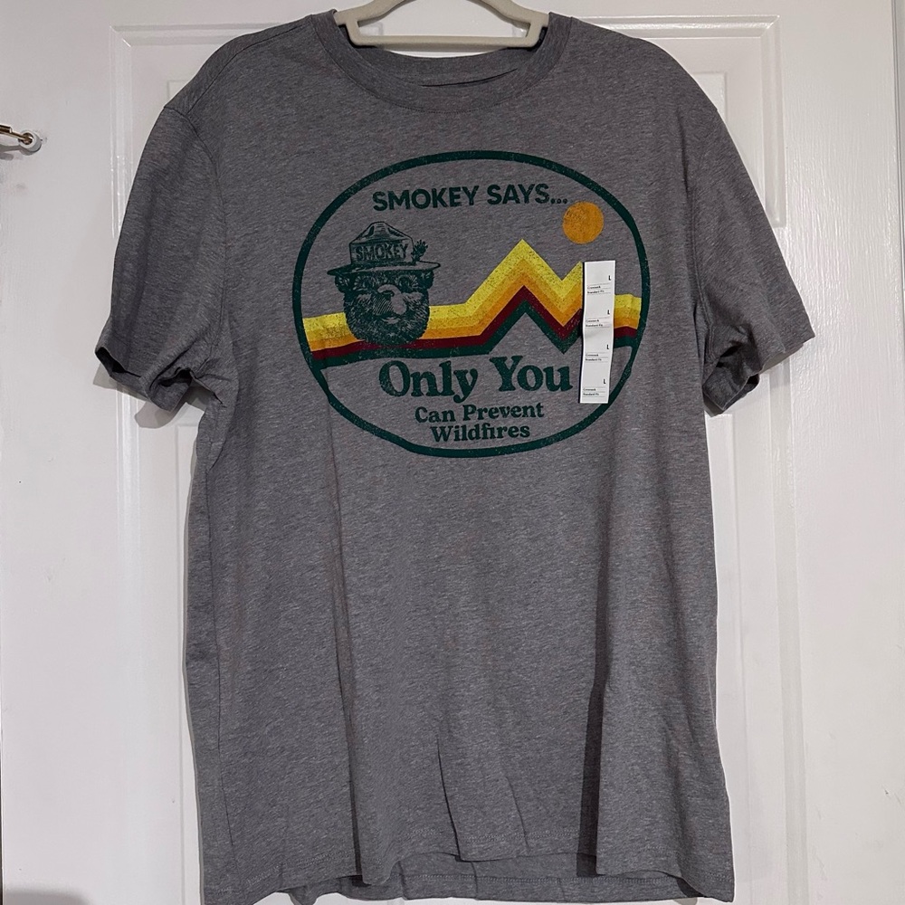 Goodfellow & Co Gray Smokey Bear Graphic Tee